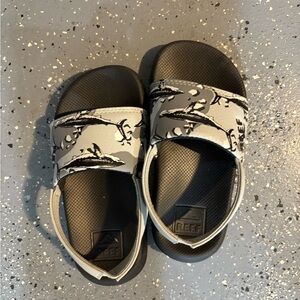 Reef Black and Gray Sandals Sporty Comfort Flip Flops